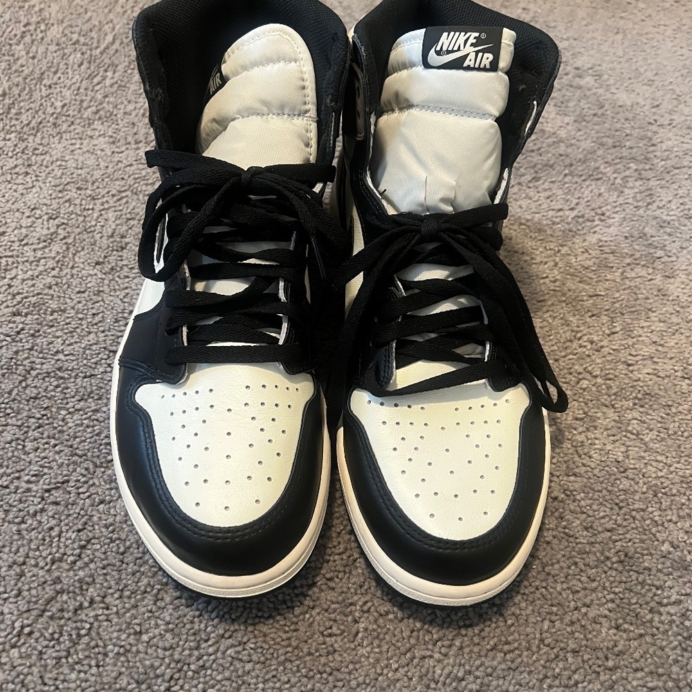 Size 12 Jordan 1 retro high dark mocha - Picture 1 of 4